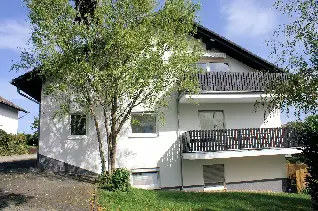 Helle und geräumige Mietwohnung mit Terrasse und Stellplatz in ruhiger Wohnlage Nähe Ruppichteroth