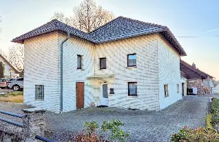 Freistehendes Einfamilienhaus mit Renovierungsbedarf in ruhiger Lage von Hennef