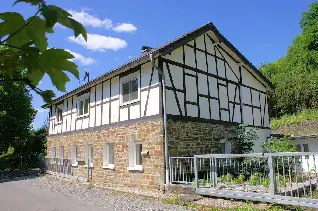 Geräumiges Wohnhaus Nähe Ruppichteroth-Schönenberg