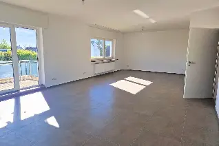 Sehr großzügige 3-Zimmer-Wohnung mit Balkon und Garage in Hennef-Uckerath
